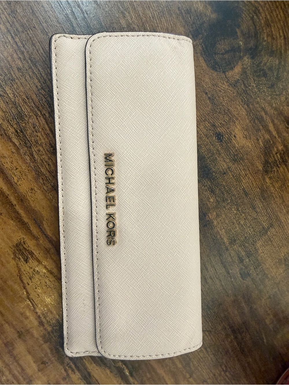 Michael Kors Men Card Holder in Pale Pink with Gold Logo